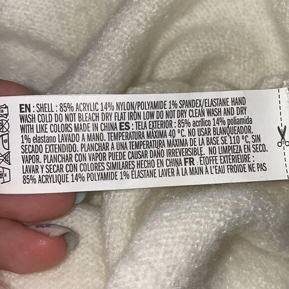 ✨ Forever 21 Slub Knit V-Neck✨ - Picture 5 of 6